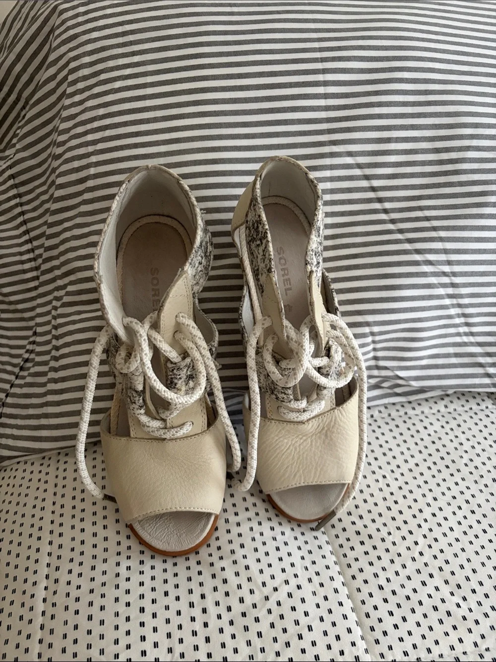 Sorel Cream Leather Wedge Sandals with Tan Logo Patch